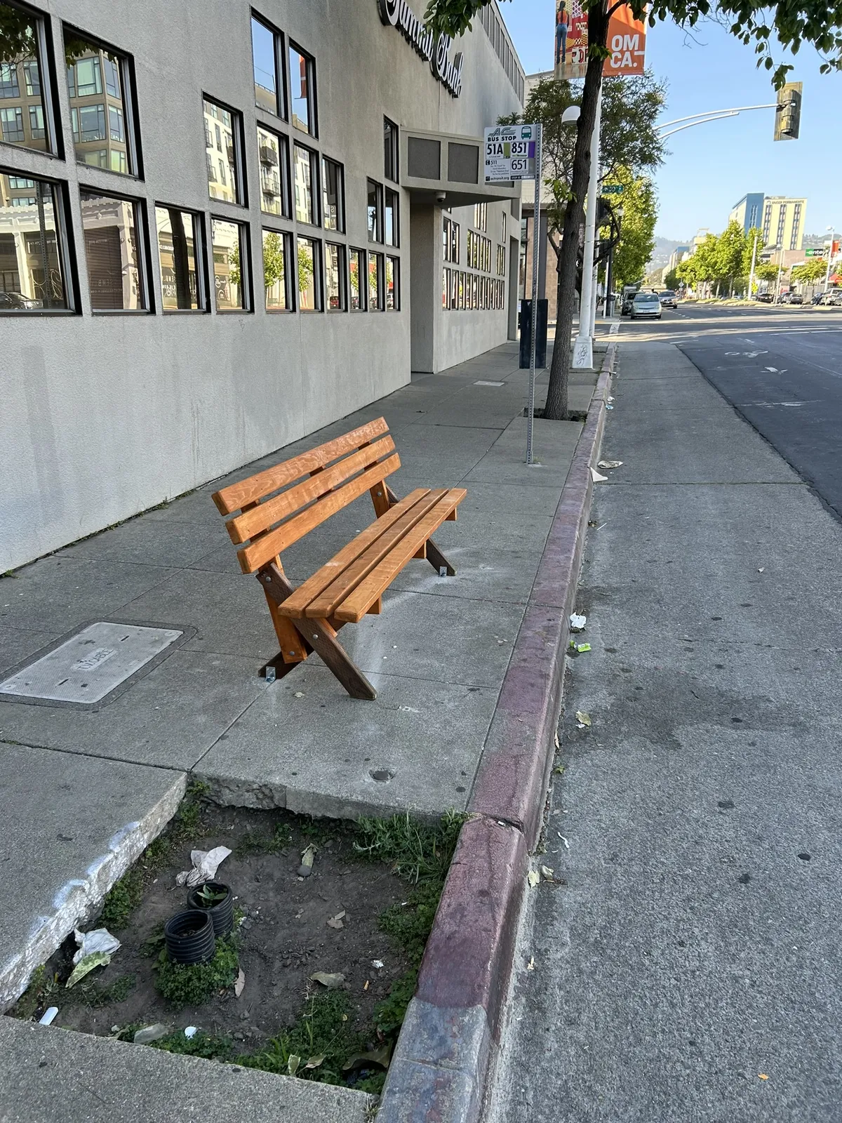 Photo of the bench.
